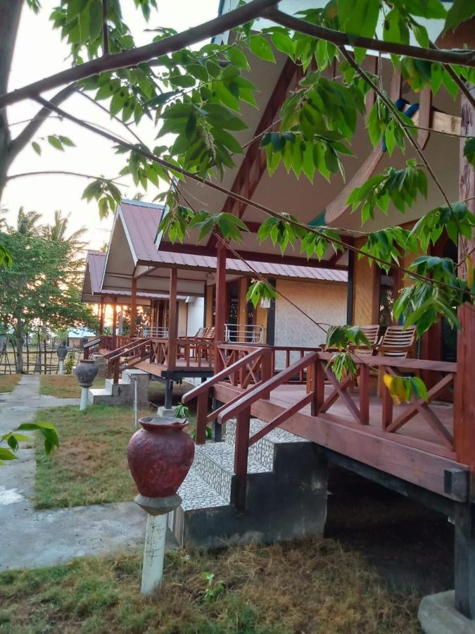 Why Not Bar And Bungalows #2 Pemenang Extérieur photo